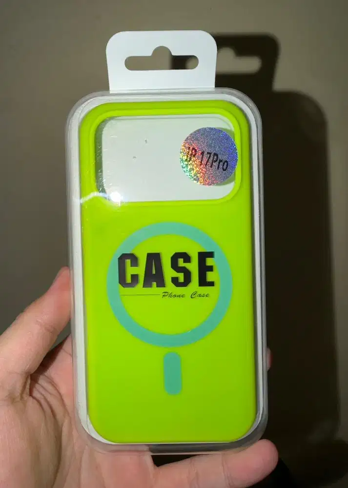 Silicon Case Iphone 17 Pro Neon Green Magsafe