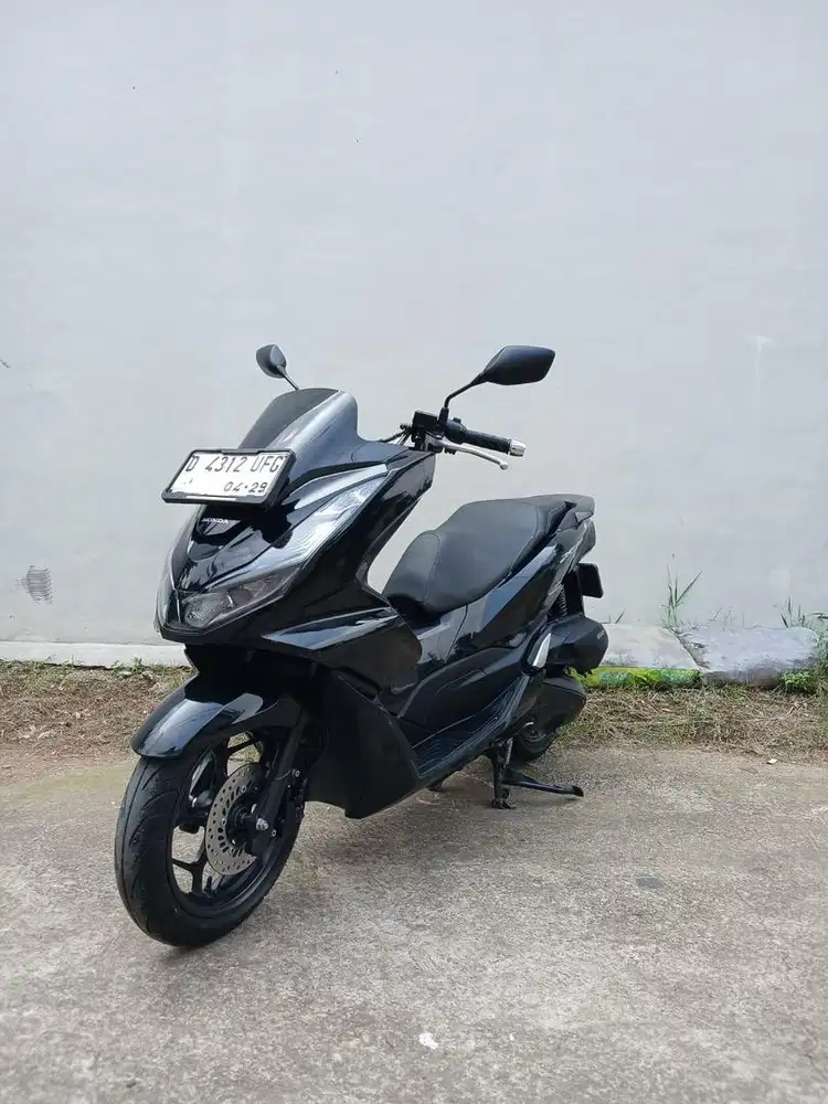 Honda pcx tahun 2024