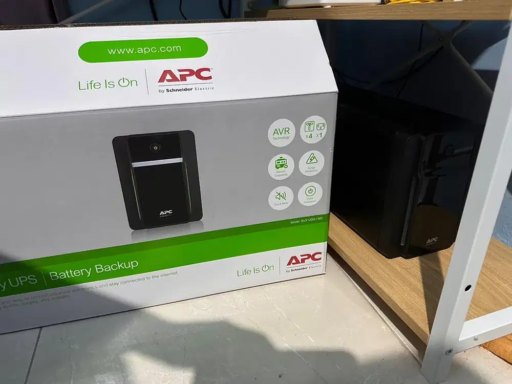 Jual UPS Merk APC 1200VA 650W