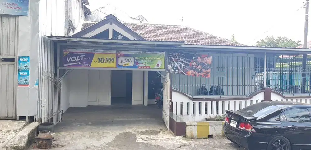 DIJUAL/DISEWAKAN RUMAH PINGGIR JALAN (HOOK)