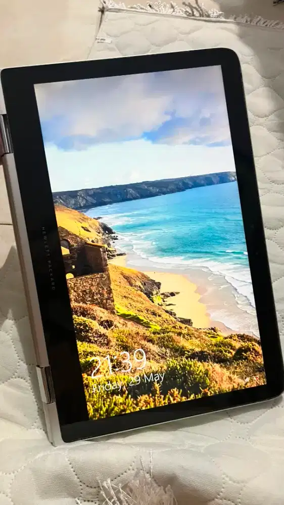 Di jual laptop masih mulus