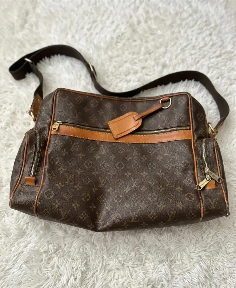 Louis Vuitton Monogram Bosphore Sling Bag