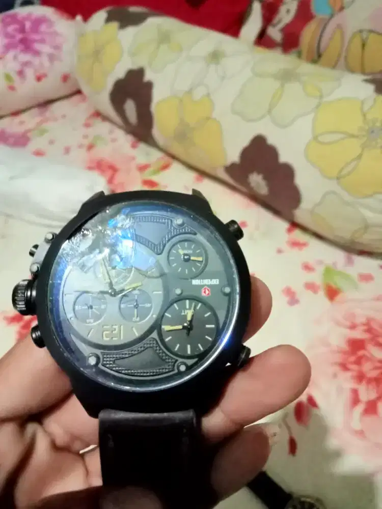 Jam Tangan bekas