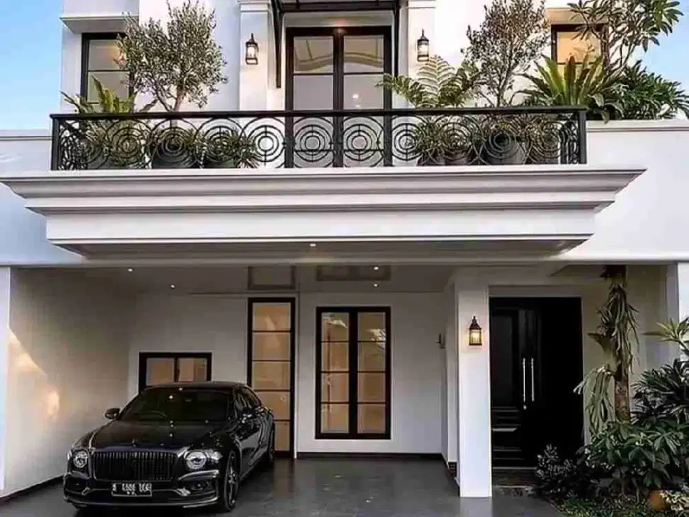 Rumah Exclusive, Pinggir Jalan Utama