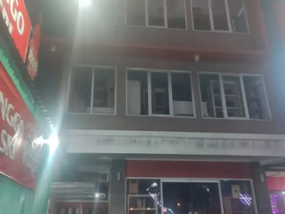 Over Kontrak Ruko Strategis 3 Lantai di Dewi Sri, Kuta Area