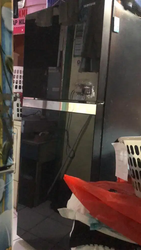 dijual kulkas 2 pintu besar
