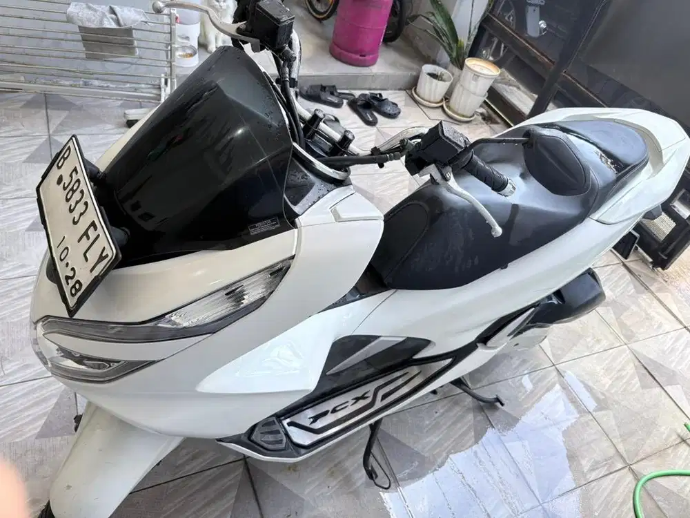 HONDA PCX 2018 PUTIH