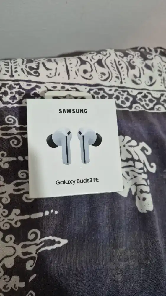 SAMSUNG BUDS 3 FE