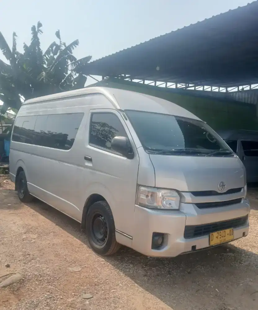 Toyota Hiace commuter 2018