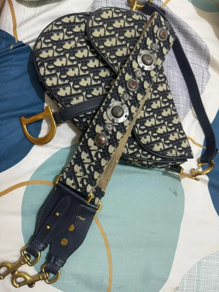 Tas dior kulas kulit asli timbul dan vintage