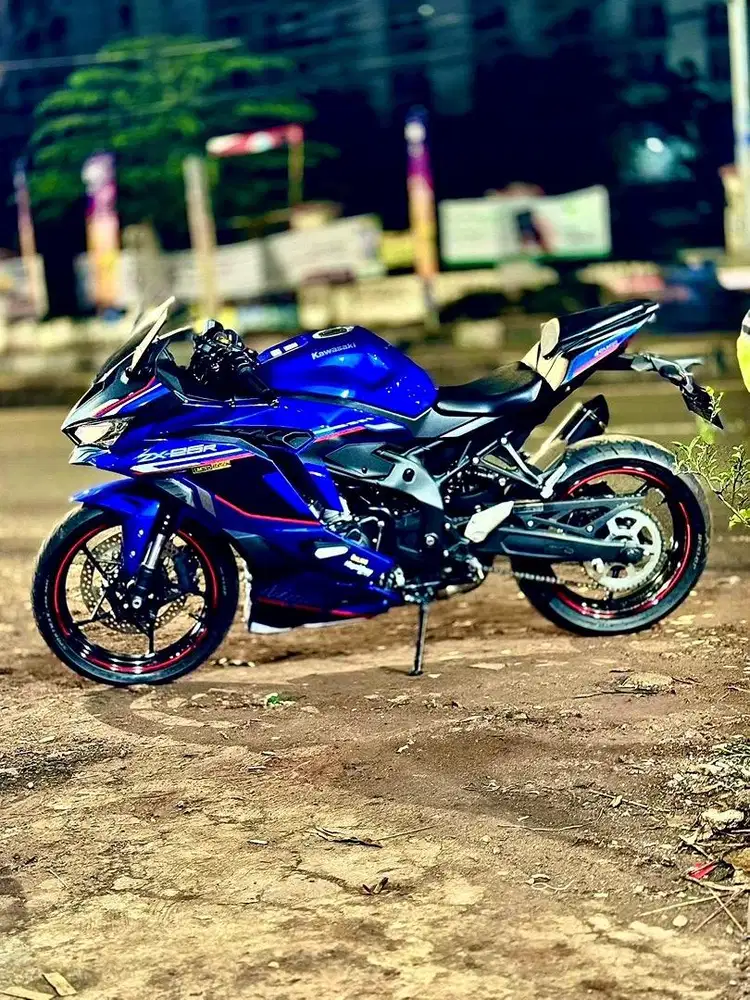 ZX25 R WARNA BIRU MULUS KM LOW 1.700