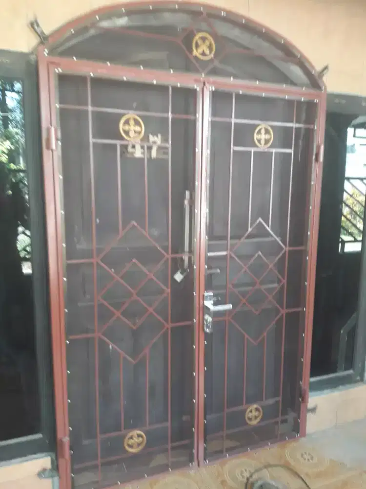 Pintu teralis ram nyamuk & teralis jendela