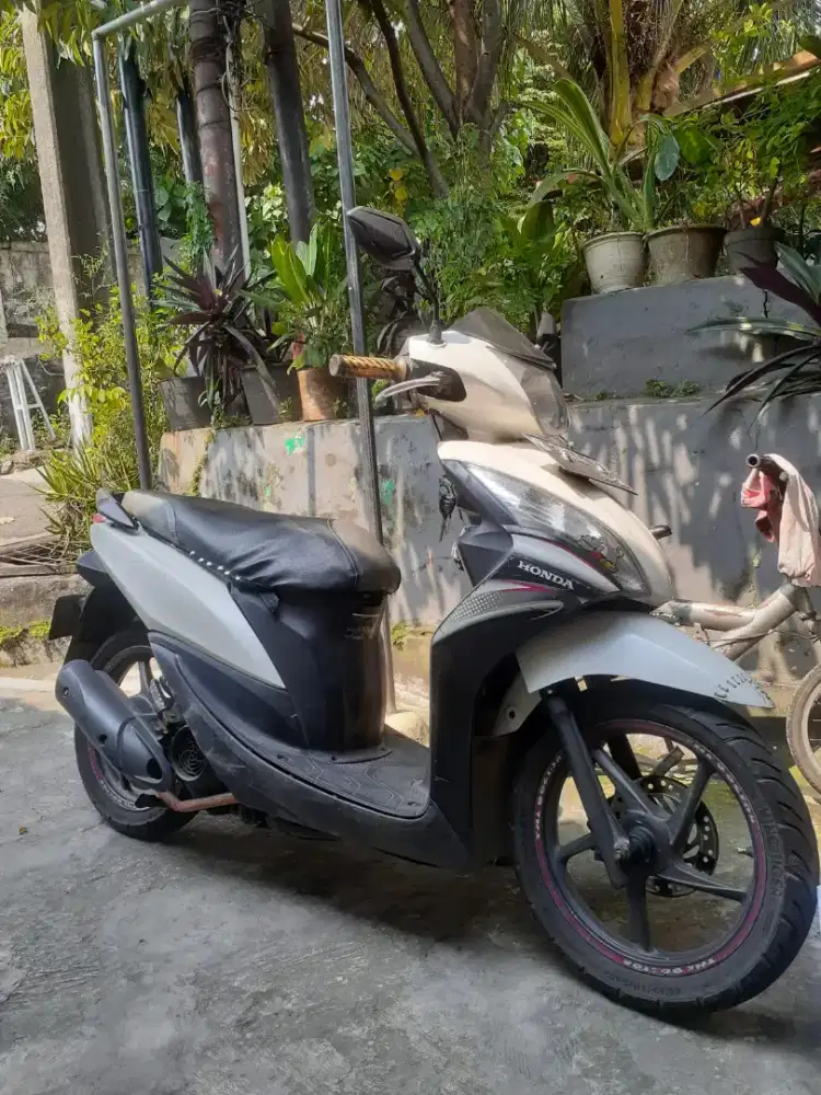 Honda spacy 2011