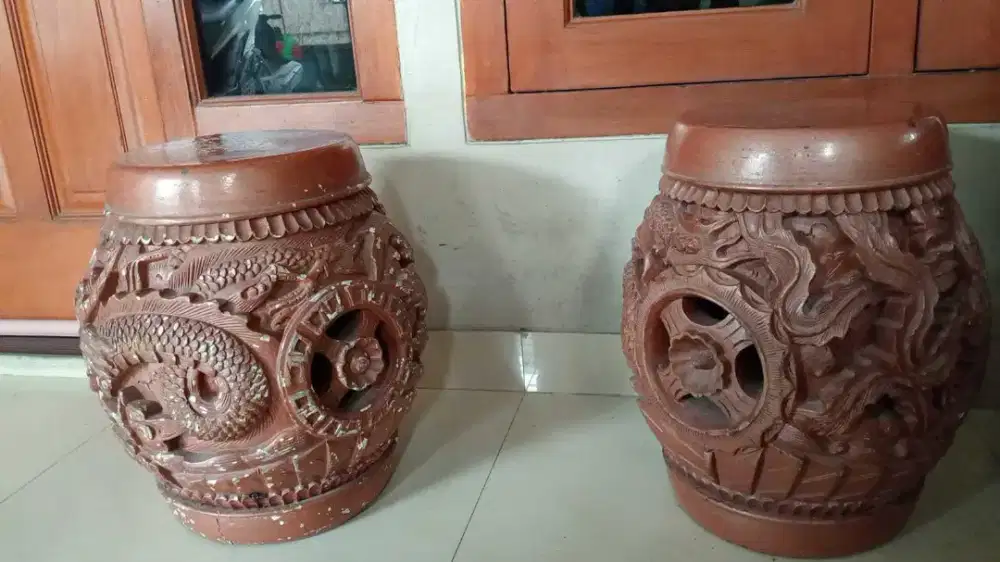 Kursi bundar kayu jati antik!
