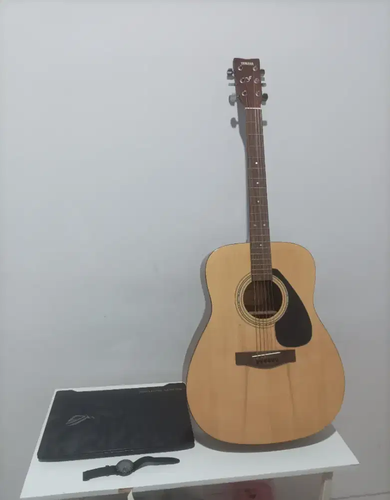 Gitar Yamaha F310 original dari baru seperti baru