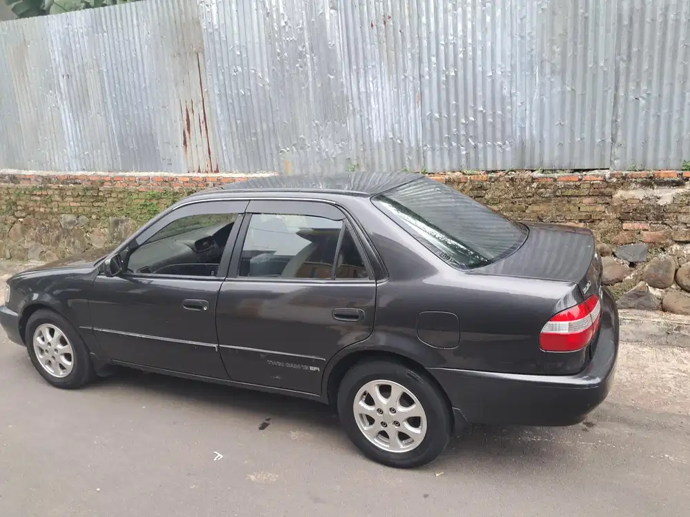 Toyota Corolla 2000 Bensin