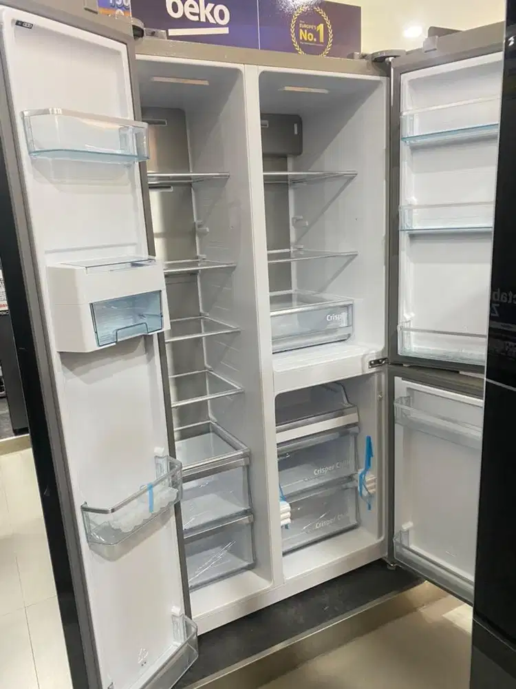 BEKO MULTIDOOR SBS 3 PINTU 610L