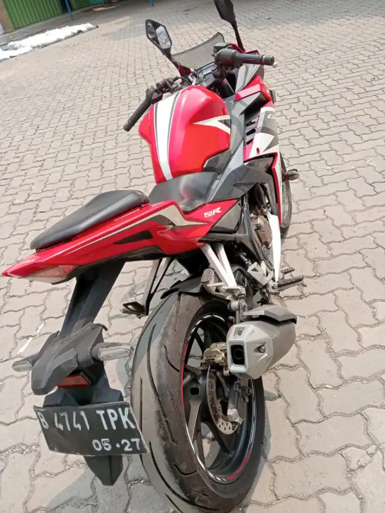 Dijual Cash Honda CBR 150 R Tahun 2017