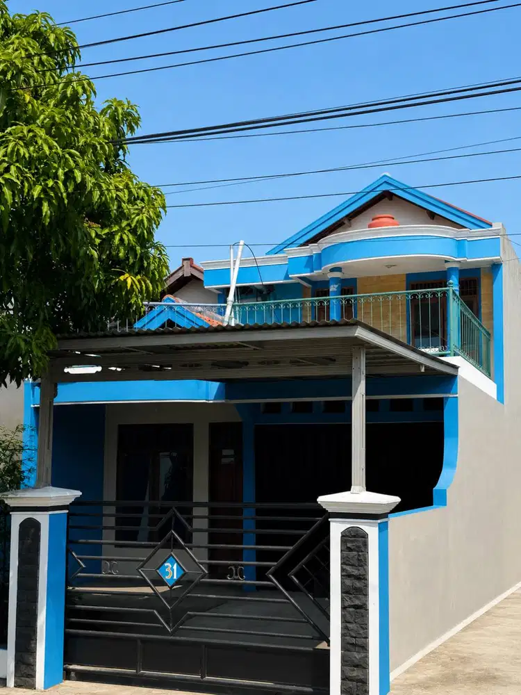 Dijual Rumah 2 Lantai Nyaman Strategis 3 Menit dari Toll Brebes Timur