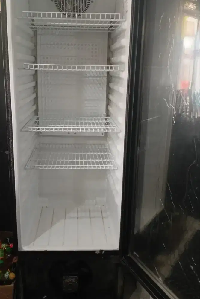 Chiller rusak jual cepat