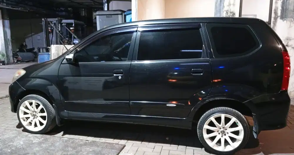Daihatsu Xenia 2011 Bensin