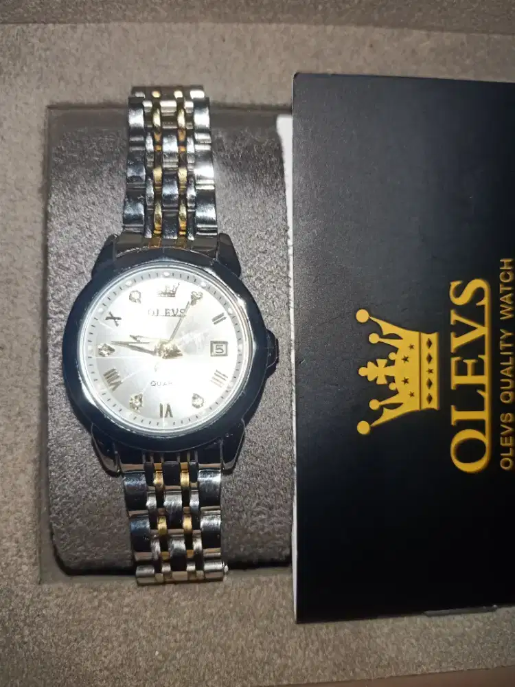 Jam tangan wanita merk olevs