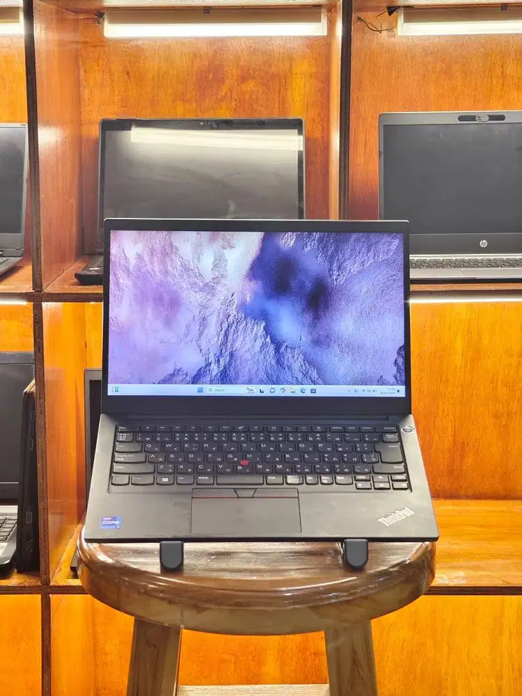 Murah! Lenovo ThinkPad E14 Core i7 Gen 11 SSD 256GB RAM 8GB Bergaransi
