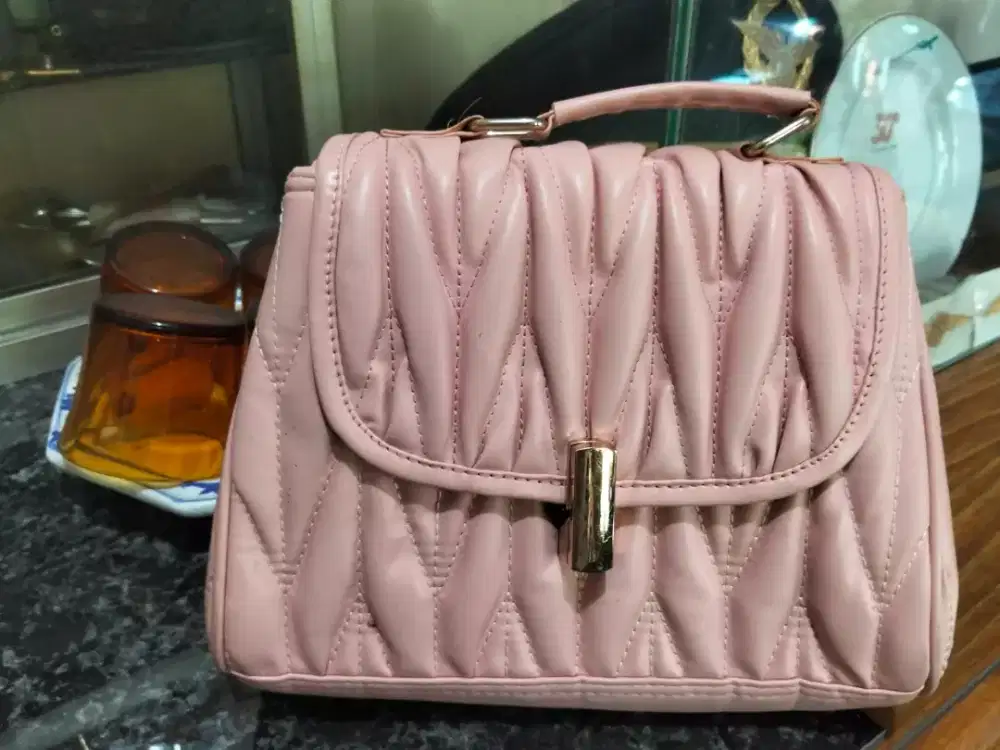 Tas gurly pinky