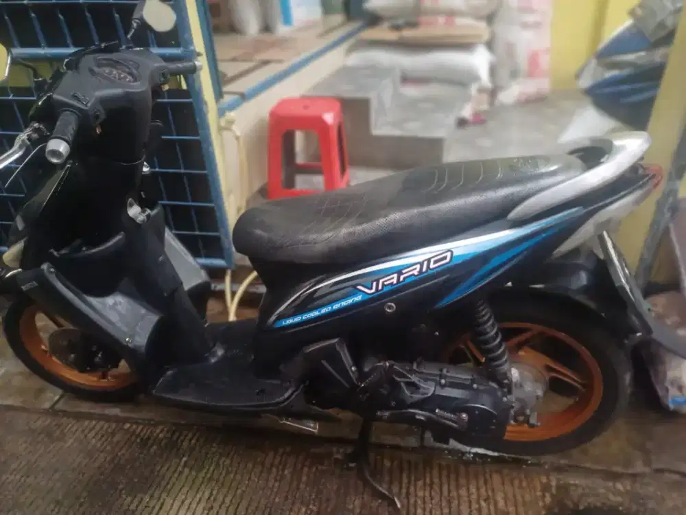 Jual Vario th 2010 pajak panjang  komplit standar jual santai 6jt nego