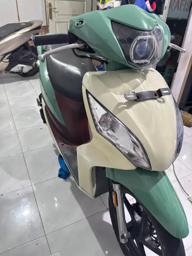 Honda spacy 2011