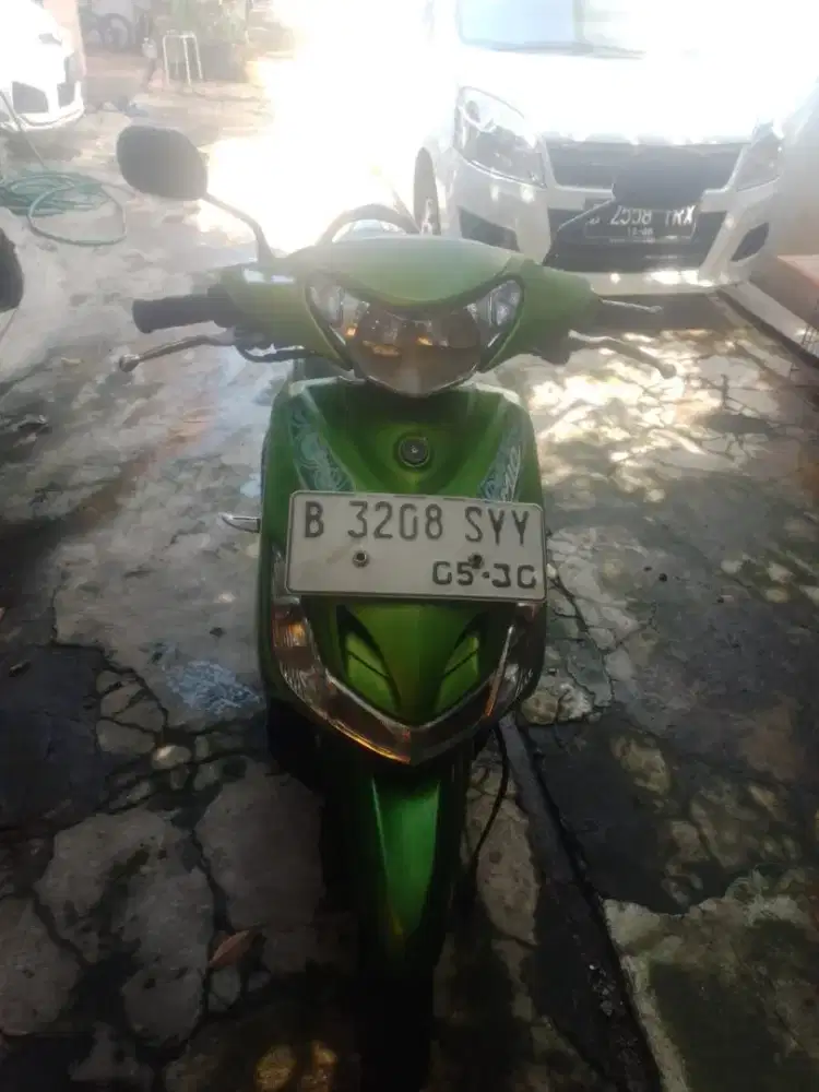 Mio tahun 2010 warna hijau