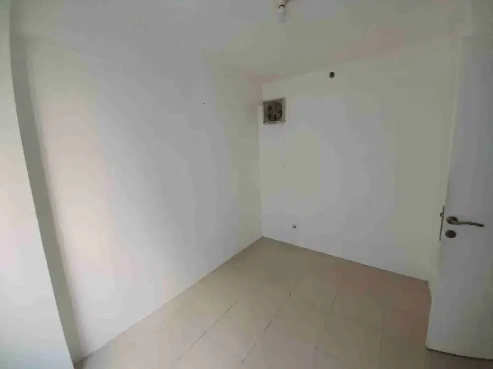 SEWA 2BR UNFURNISHED+ KITCHEN SET TOWER F UNIT TERBATAS BASSURA CITY