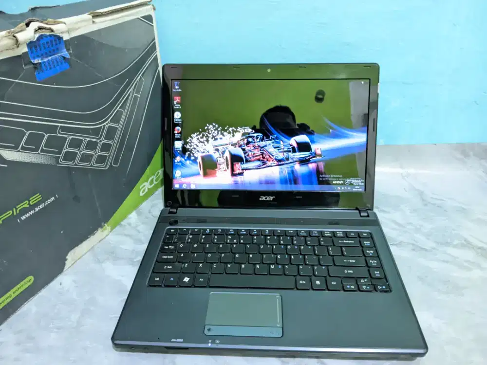 Laptop Acer ram 4gb fullset