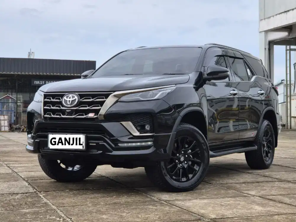 (Odo 18rb) Grezz Fortuner VRZ GR 2.8 Sport AT 2024 Tgn1 Bisa DP Ringan