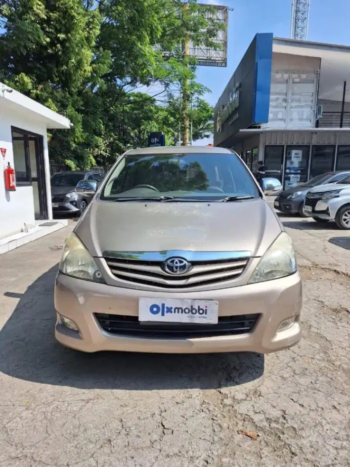 LOW DP Toyota Kijang Innova 2.0 G Bensin-MT 2009 1BZ