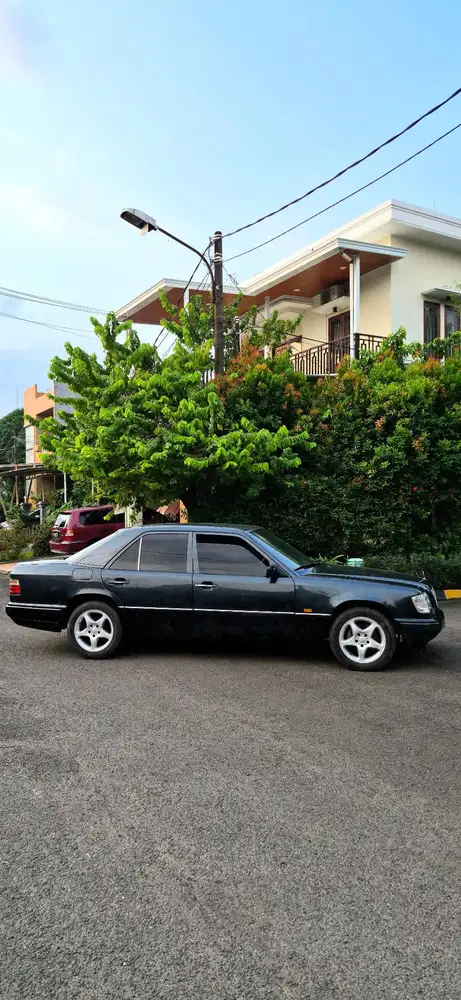 Mercedes-Benz E320 1995 Bensin
