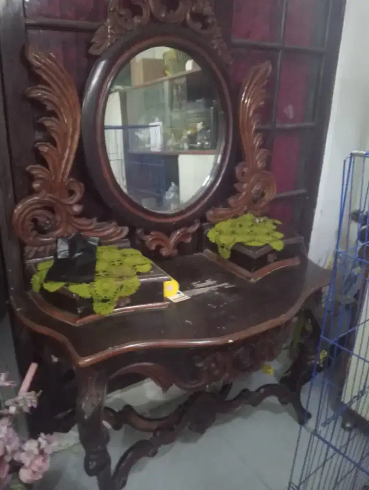 Meja rias antik kayu jati