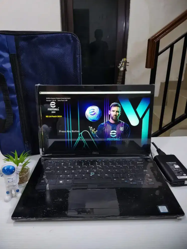 Laptop Slim Dell Core i7 SSD Siap Pakai
