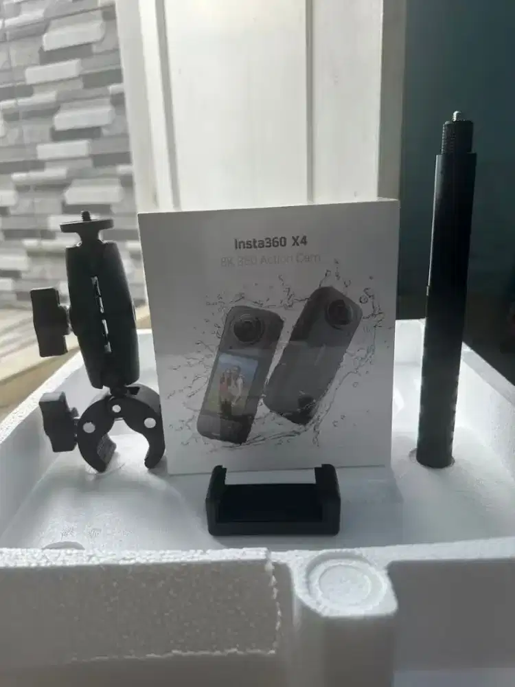 Jual cepat BU CAMERA INSTA 360 X4 MULUS BONUS MEMORY INSTA 280GB