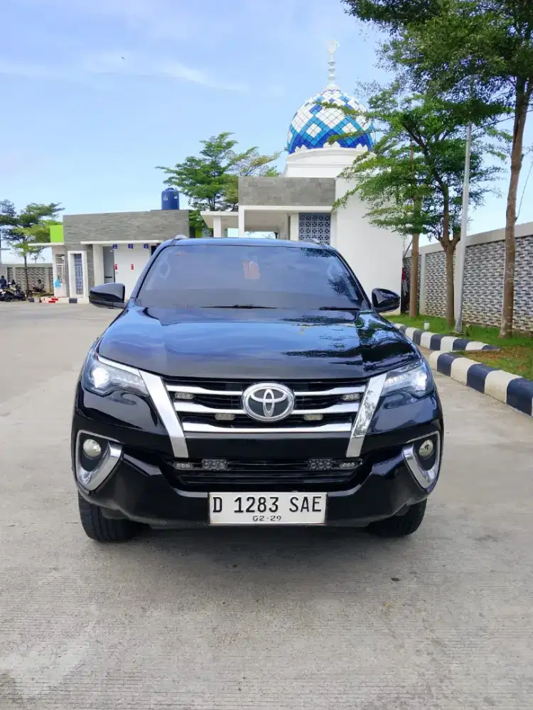 Toyota Fortuner vrz