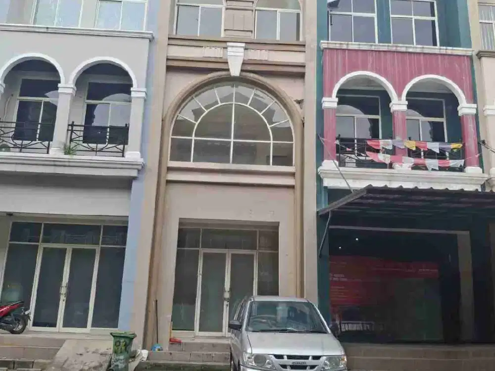 Dijual/ Disewakan Ruko 2,5 Lantai Siap Huni di Grand galaxy City Kota Bekasi **Dw