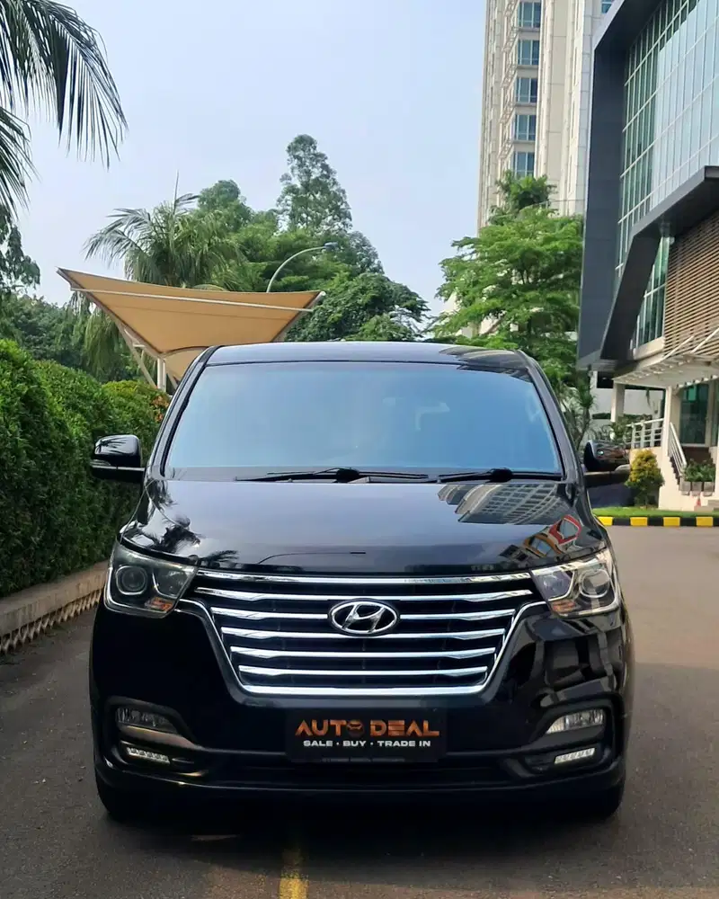 KONDISI SUPER!! Hyundai H1 2.5 CDRi Elegance AT 2019 H-1 Diesel