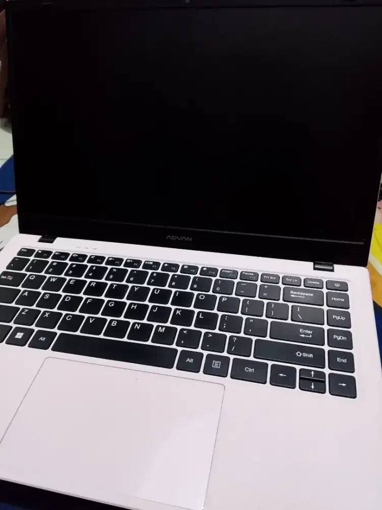 Dijualll laptop advan