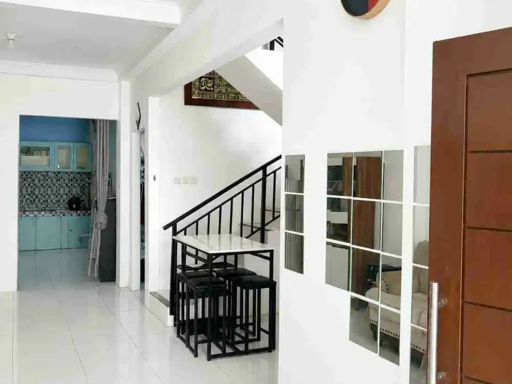 Rumah 2 Lantai Sudah Renovasi Dalam Komplek Graha Bintaro Tangsel
