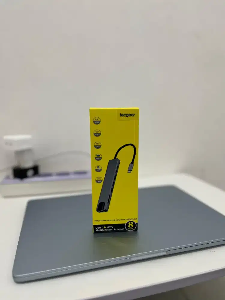 TecGear 8 in 1 adapter dongle