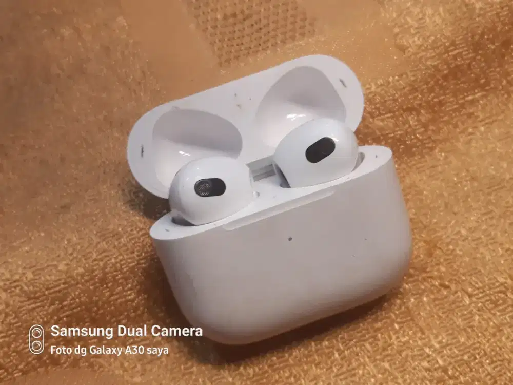 Apple AirPods Gen 3 second masih bagus normal siap pakai