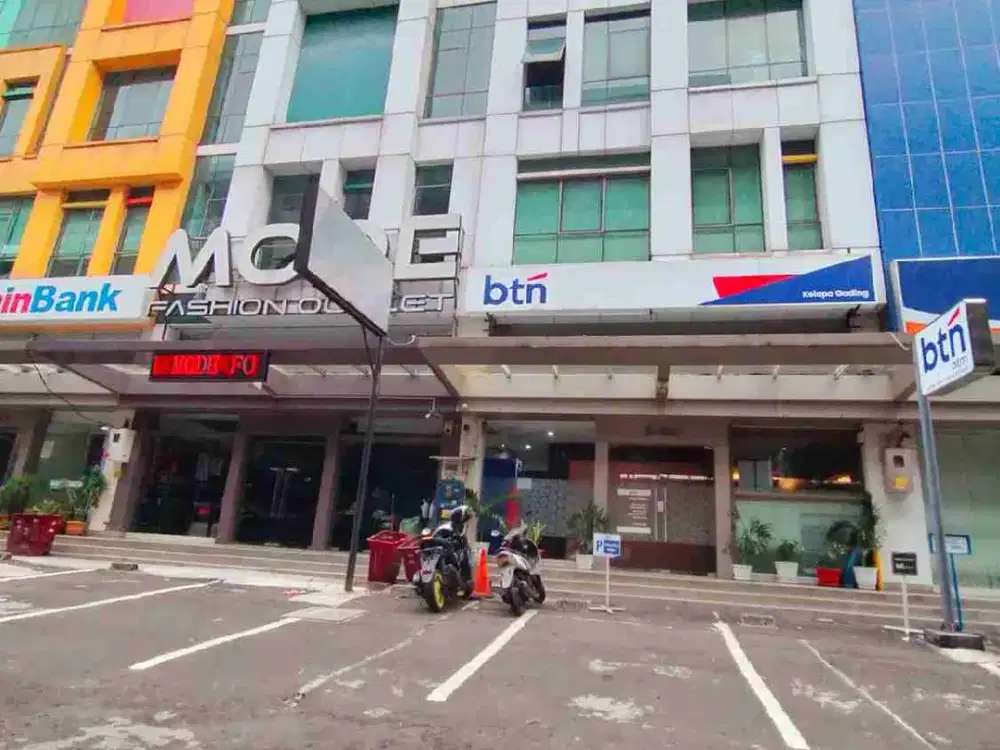 Jual Ruko Graha Boulevard 4 lantai Kondisi Bagus di Kelapa Gading