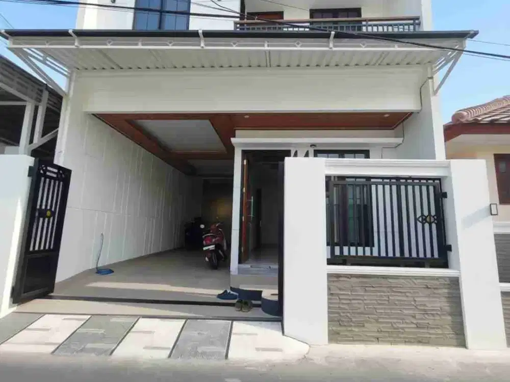 rumah baru siap huni 2 lantai di Cipayung Jaktim