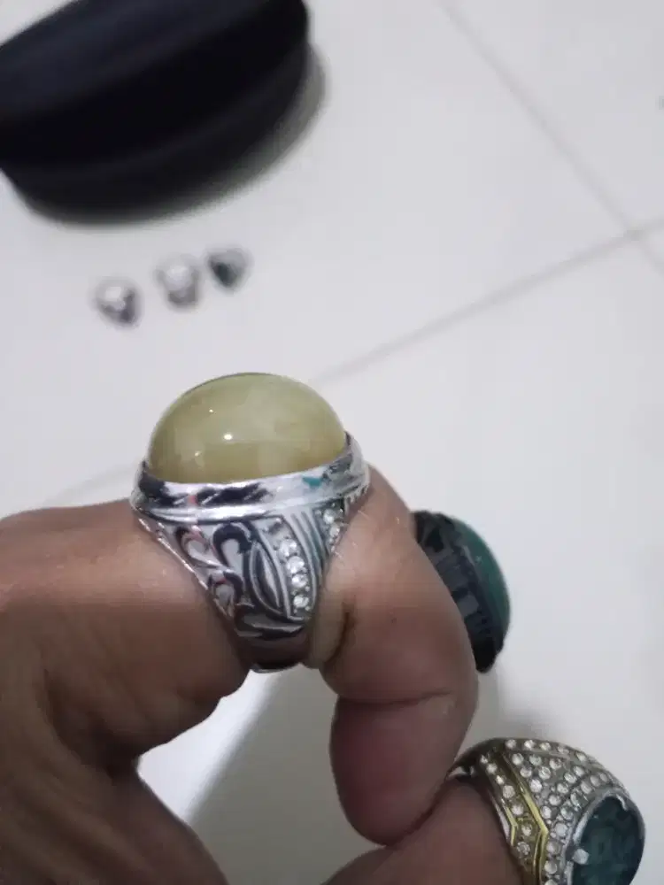 CINCIN BATU warna COKLAT