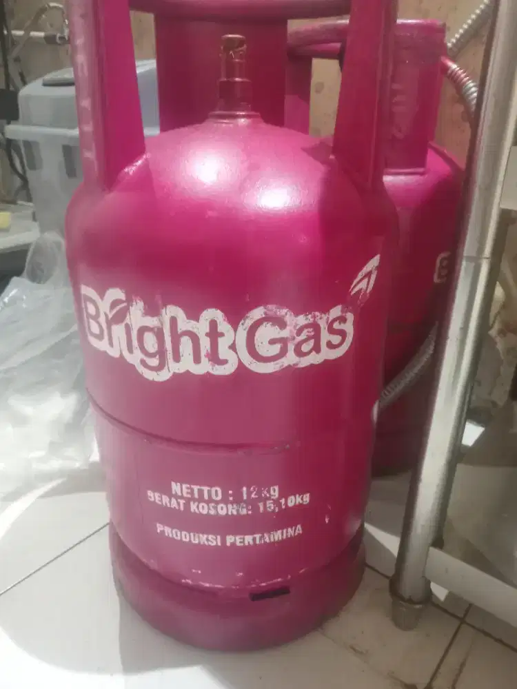 Gas 12kg isi, baru kepake 1 bar